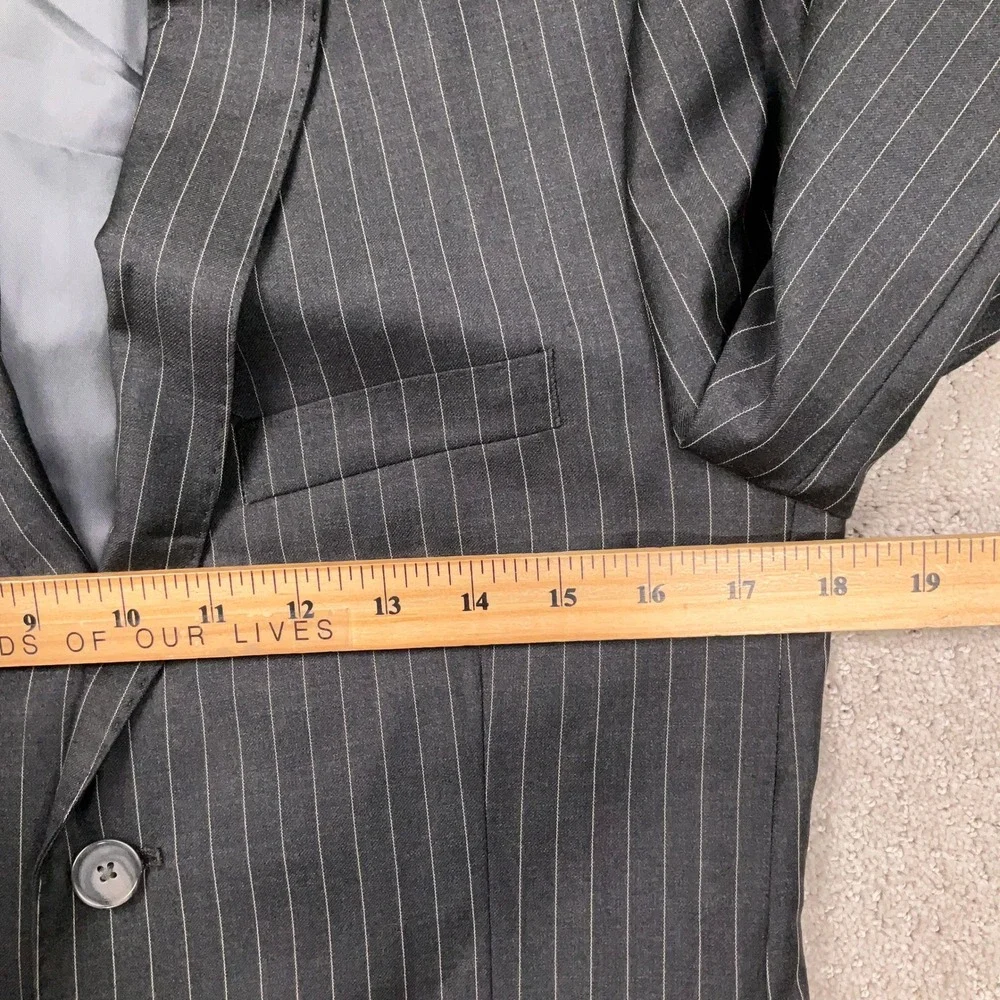 Hickey Freeman Suit Boys 37S 31W Charcoal Pinstripe Wool 2-Button